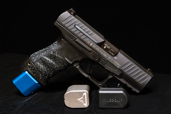 Walther PPQ M1, Taran Tactical +5 Magazine Basepads, Mec-Gar +2 Basepad